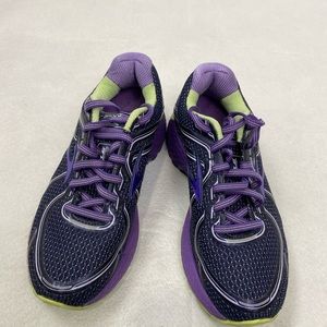 Brooks GTS running shoe women’s size 6